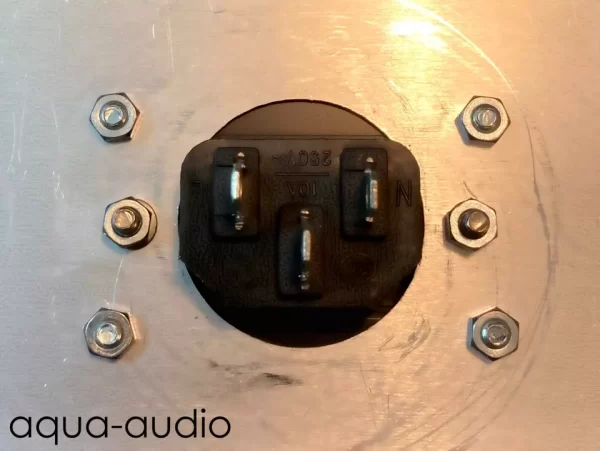 IEC Socket To Round Hole Mounting Plate For DIY Projects - Image 3